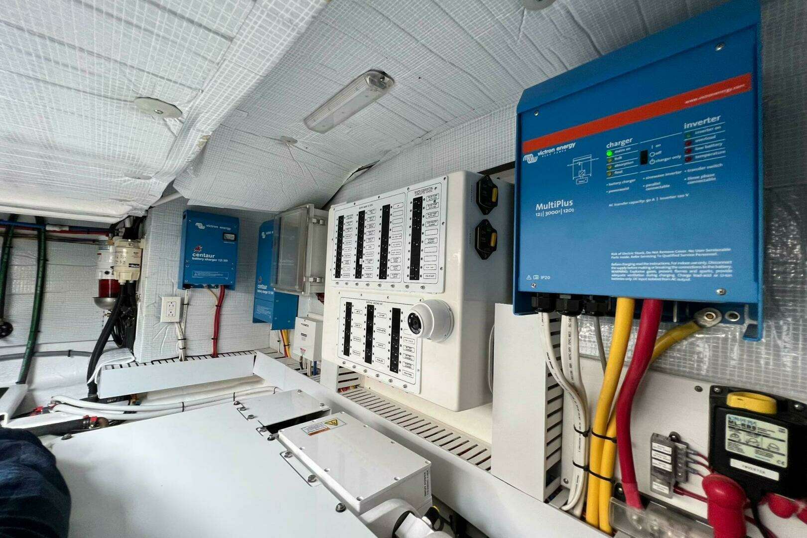 2022 Sabre 45 Salon Express - Image 50