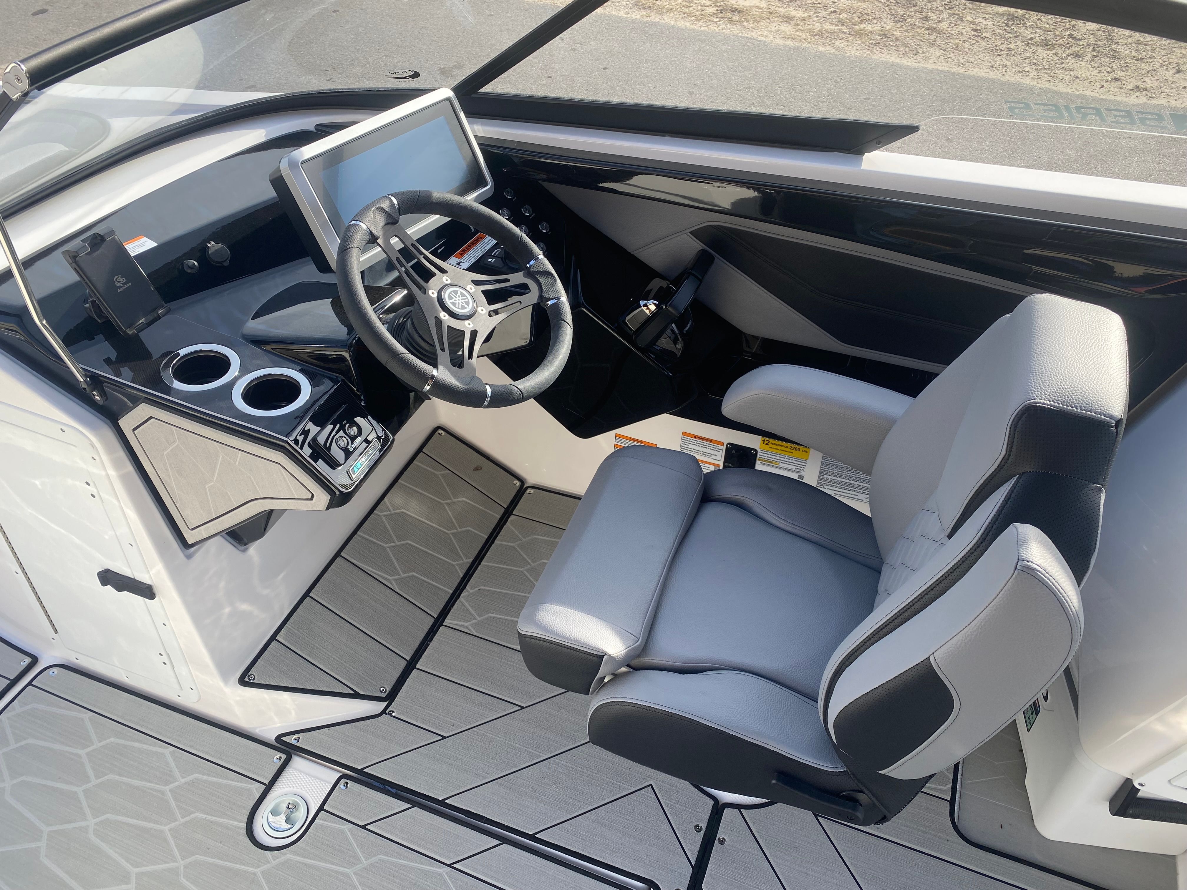 2026 YAMAHA 255 XE - Image 11