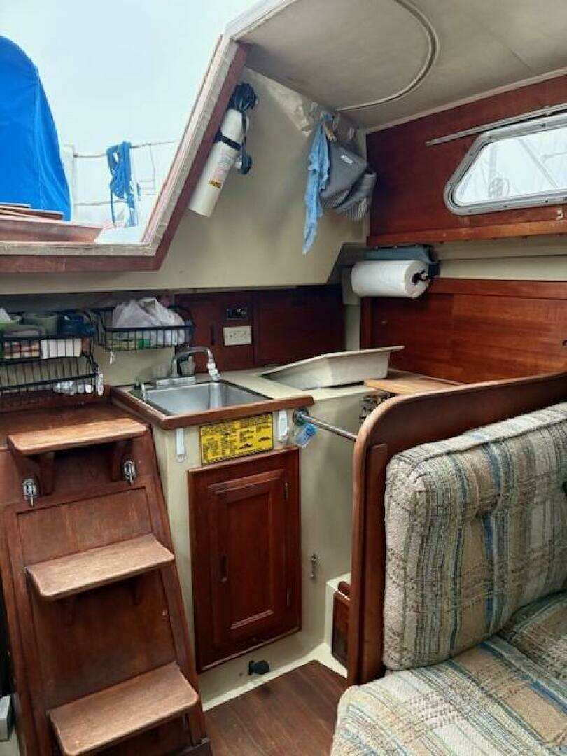 1980 Ericson 30 + - Image 7