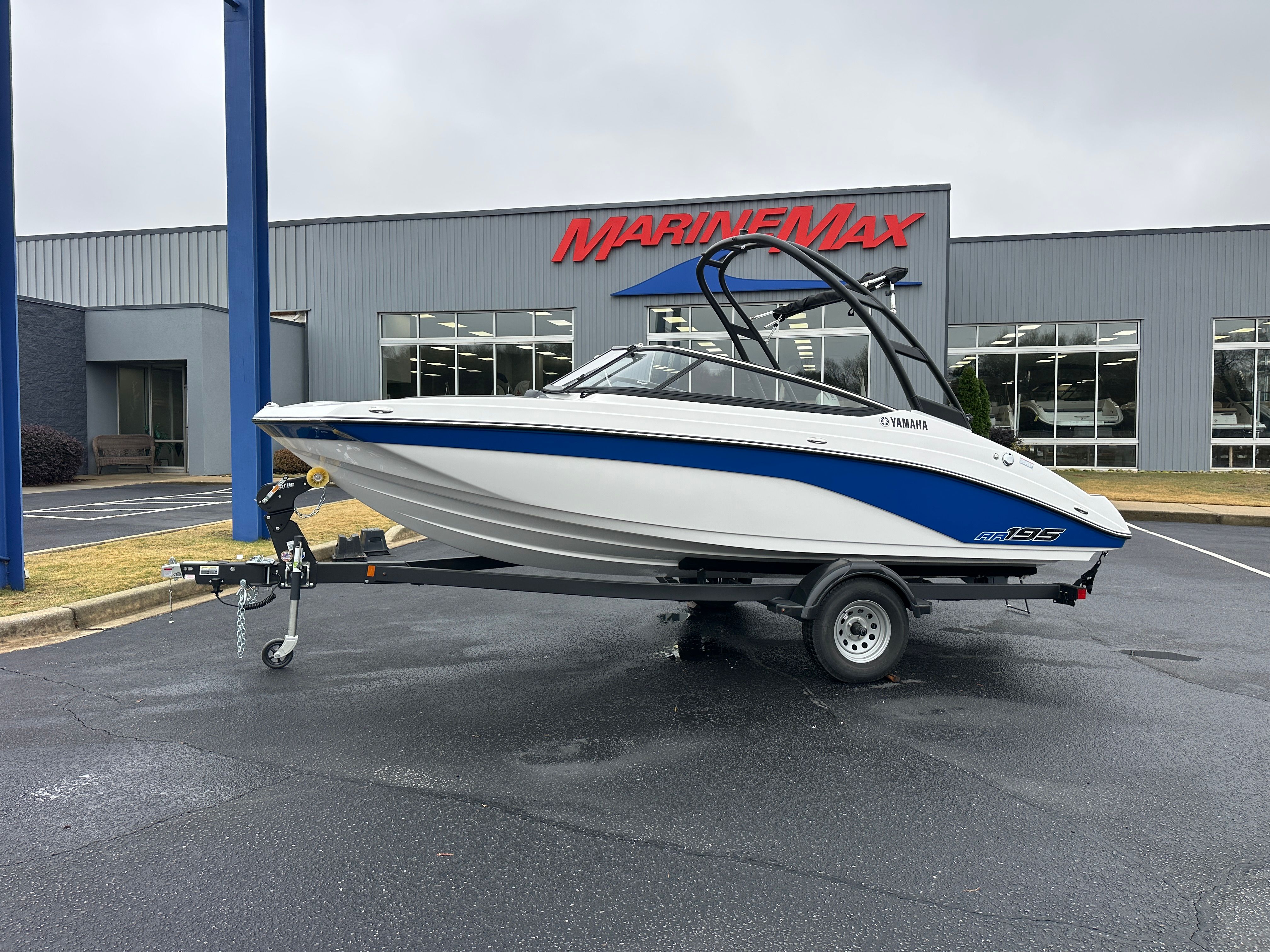 2026 Yamaha Boats AR195