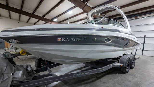 2020 Crownline E 255 - 2