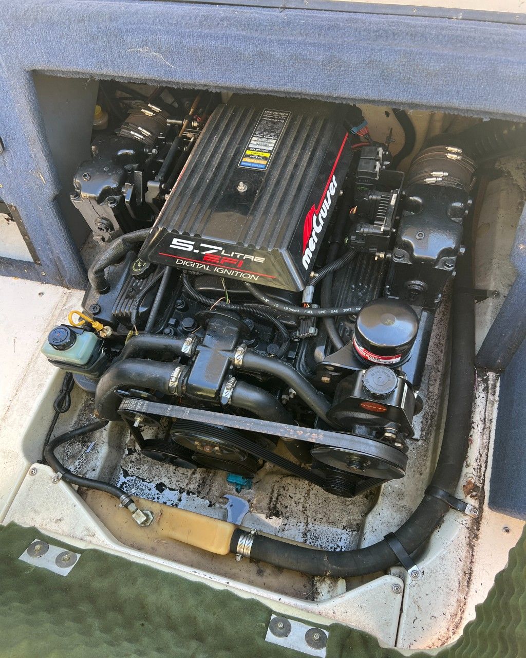 1999 Sea Ray 230 Overnighter - 57