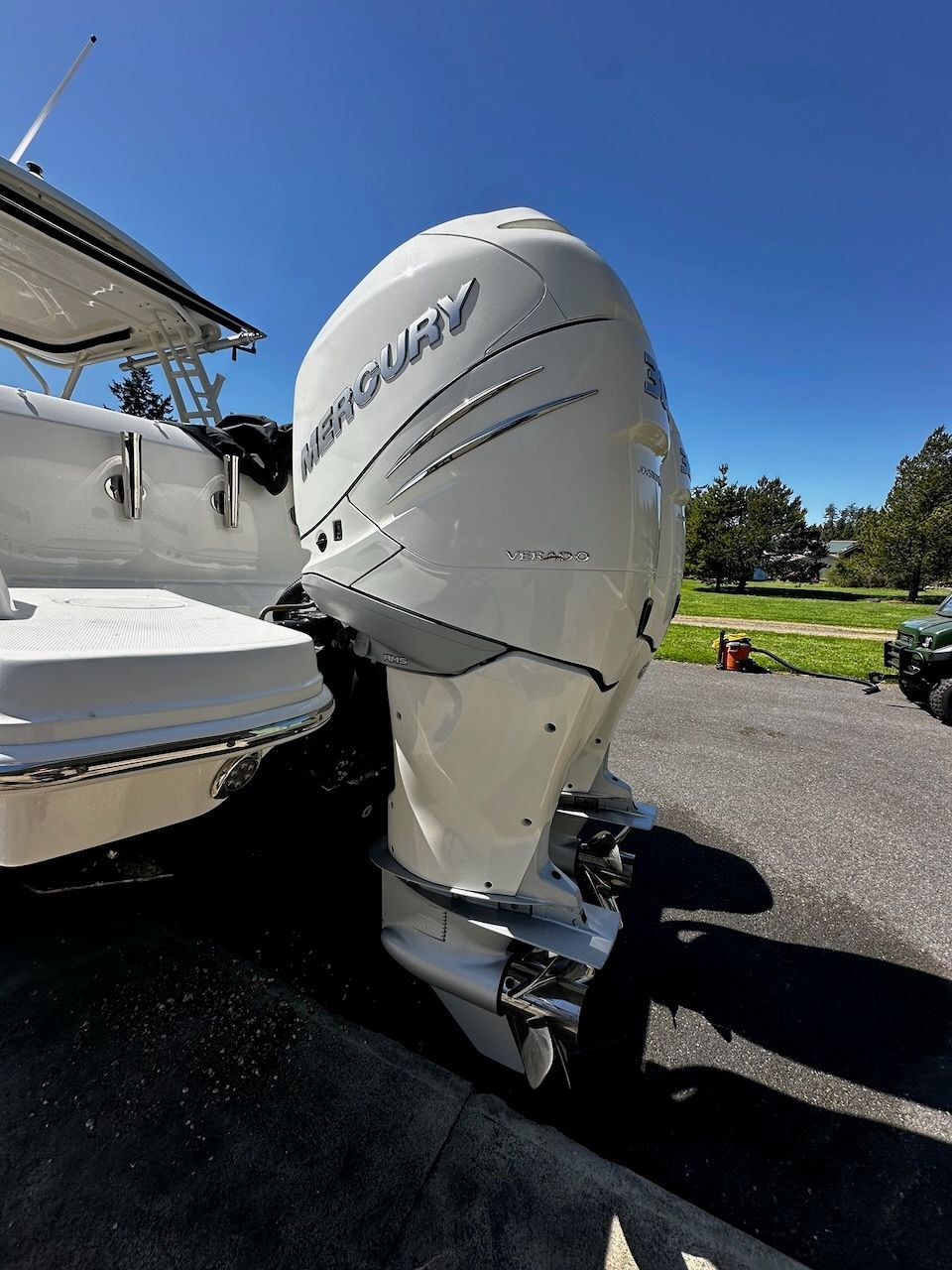 2016 Boston Whaler 270 Vantage - 21