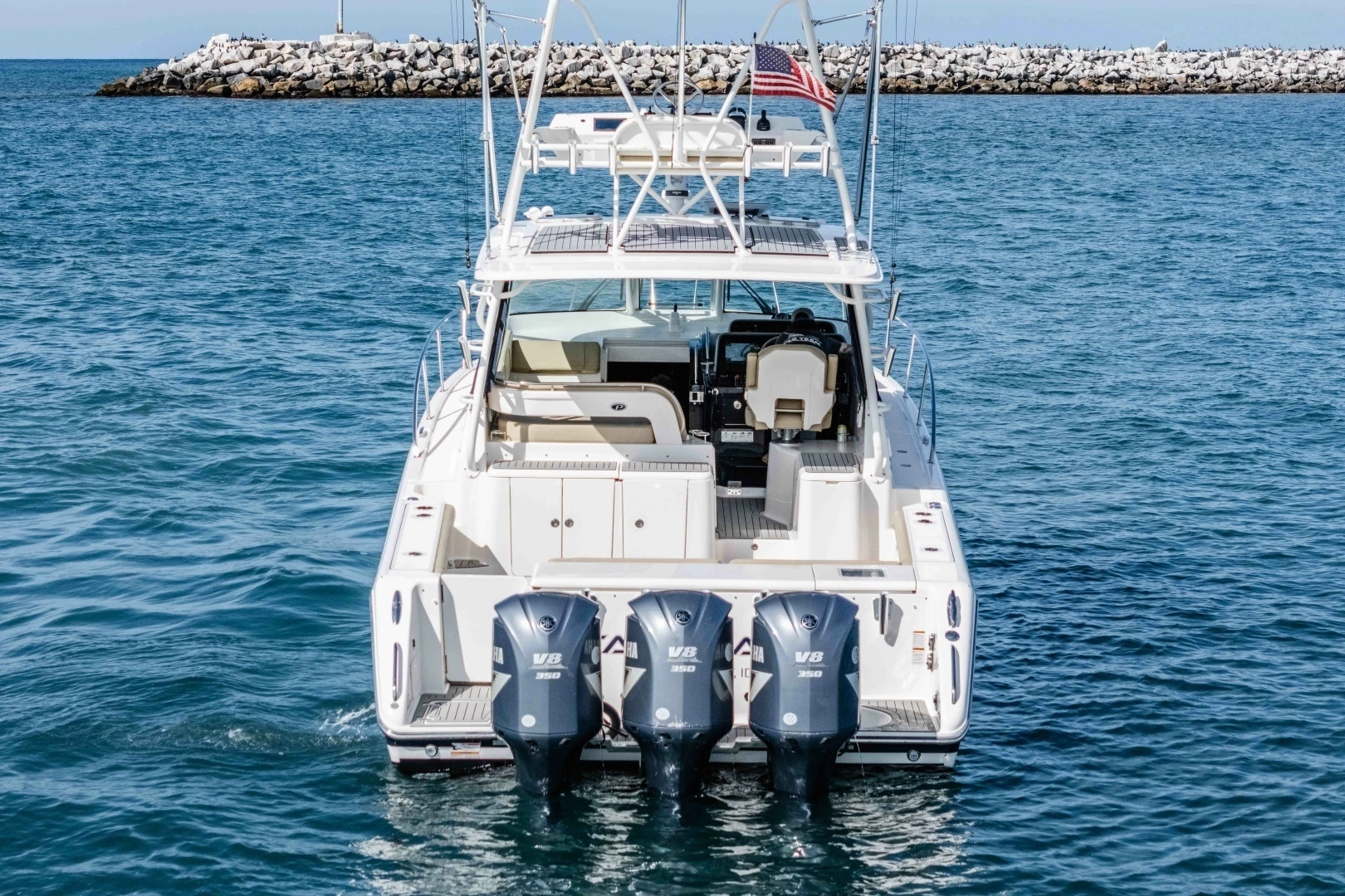 2018 Pursuit 385 Offshore - Image 33