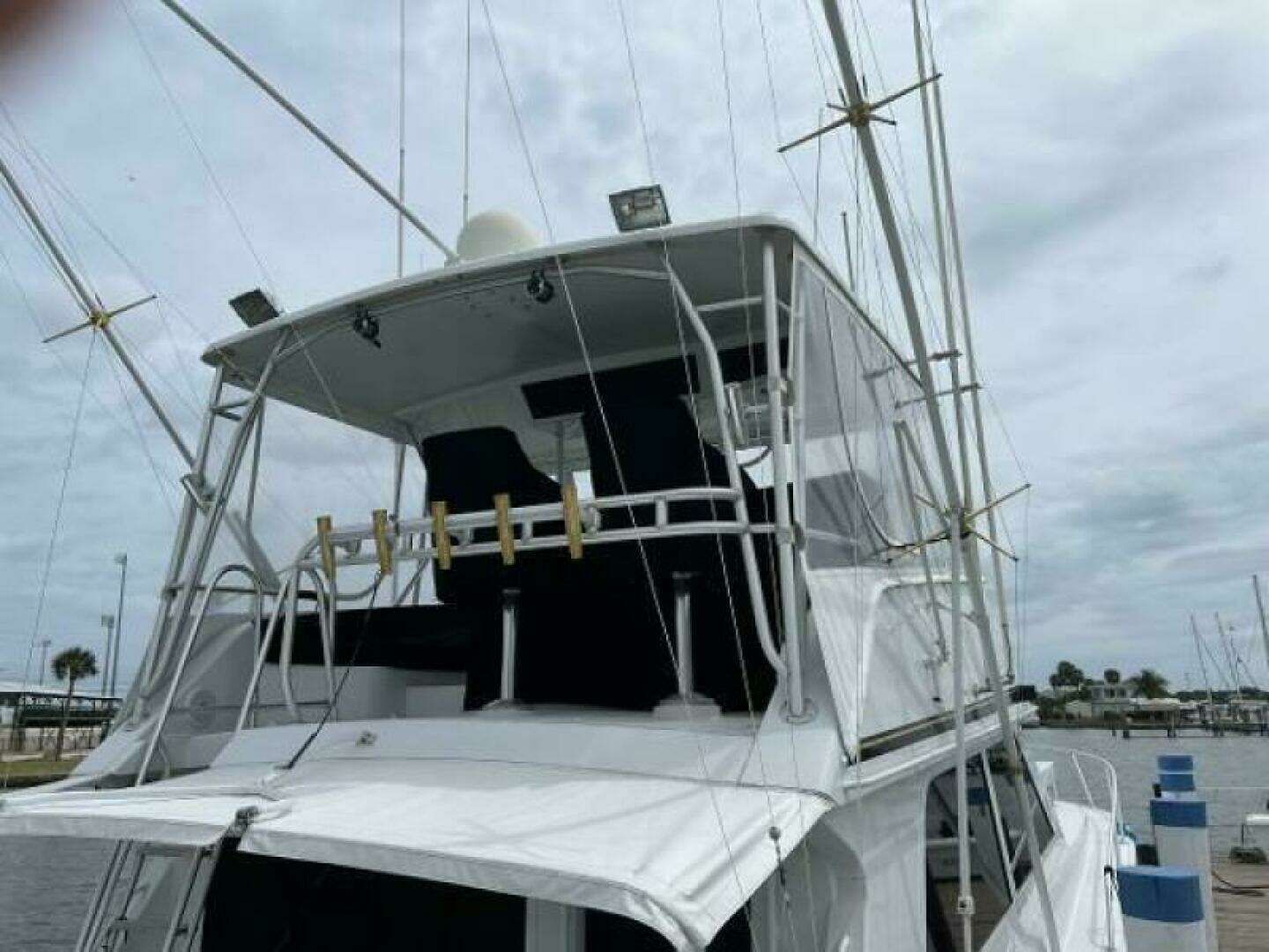 1991 Viking Boats Convertible - Image 7
