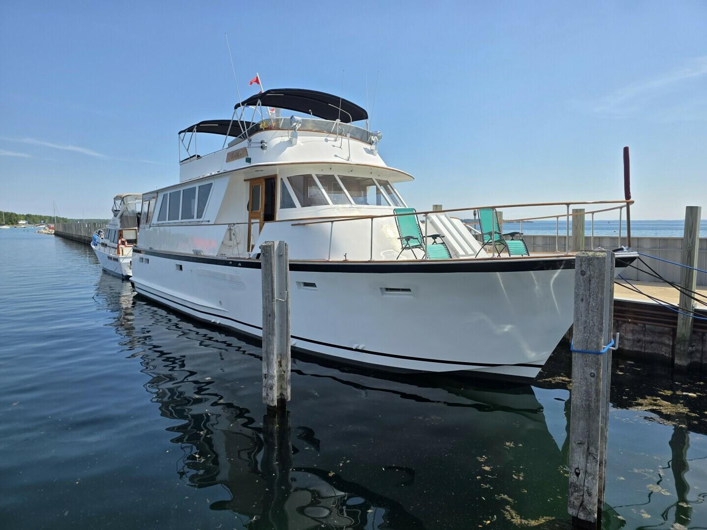 1976 Chris-Craft 60 Roamer Flush Deck