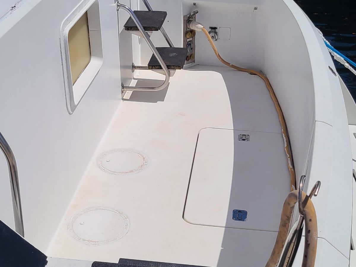 1994 Hatteras Cockpit Motor Yacht - 6