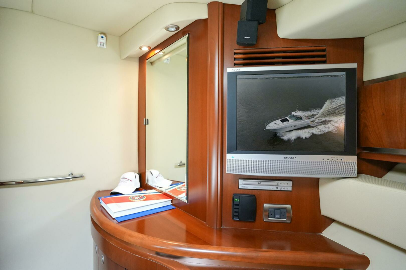 2006 Sea Ray 52 Sundancer - Image 48