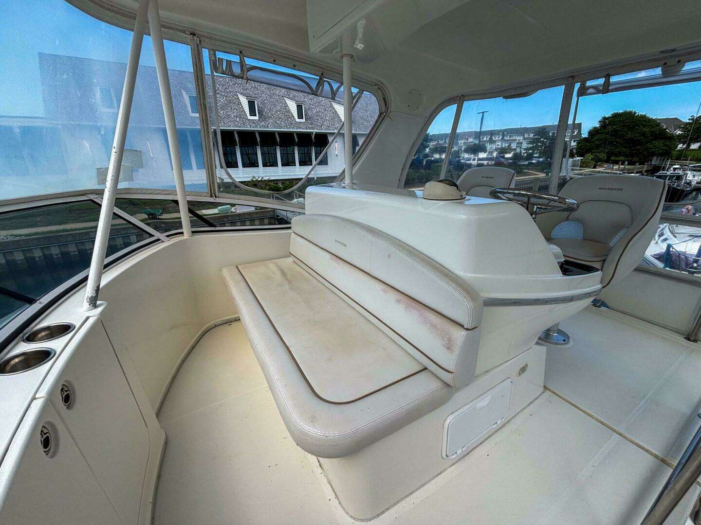 2007 Silverton 38 Convertible - Image 18