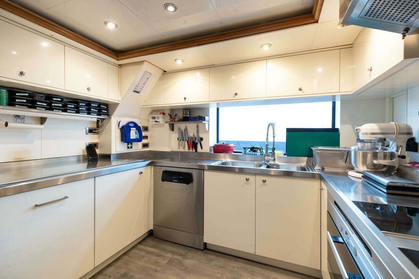 2007 CRN Pilothouse - Image 64