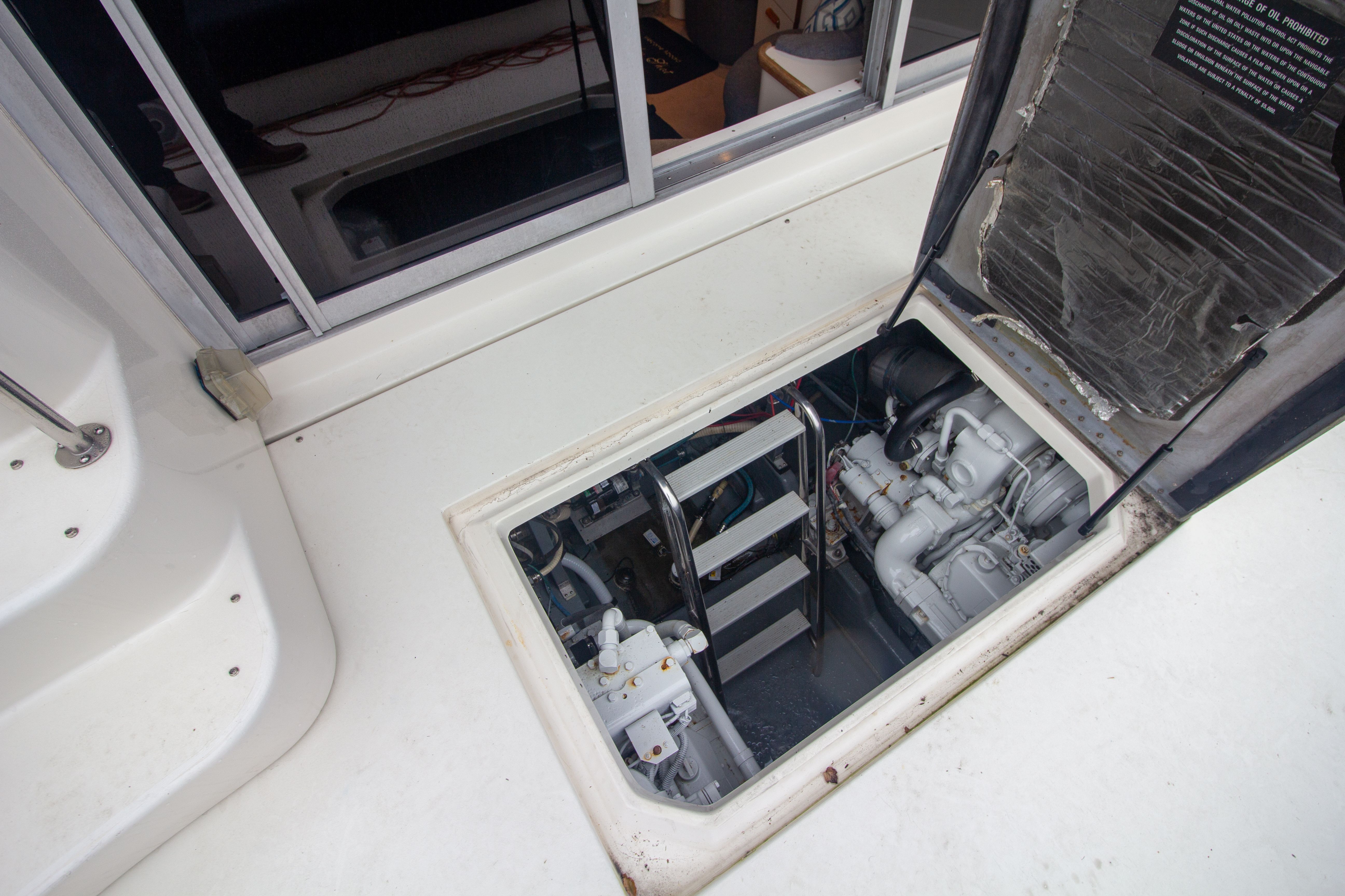 1993 Sea Ray 440 Express Bridge - 58