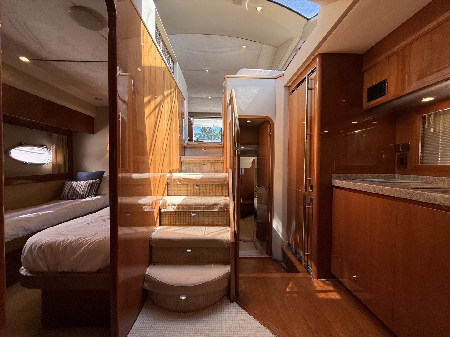 2009 Princess — - Image 15