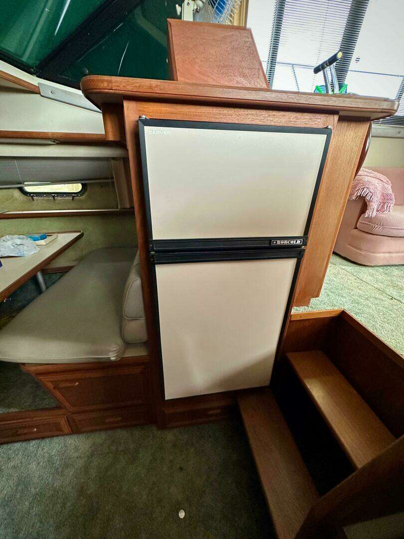 1991 Carver 3807 Aft Cabin - Image 26