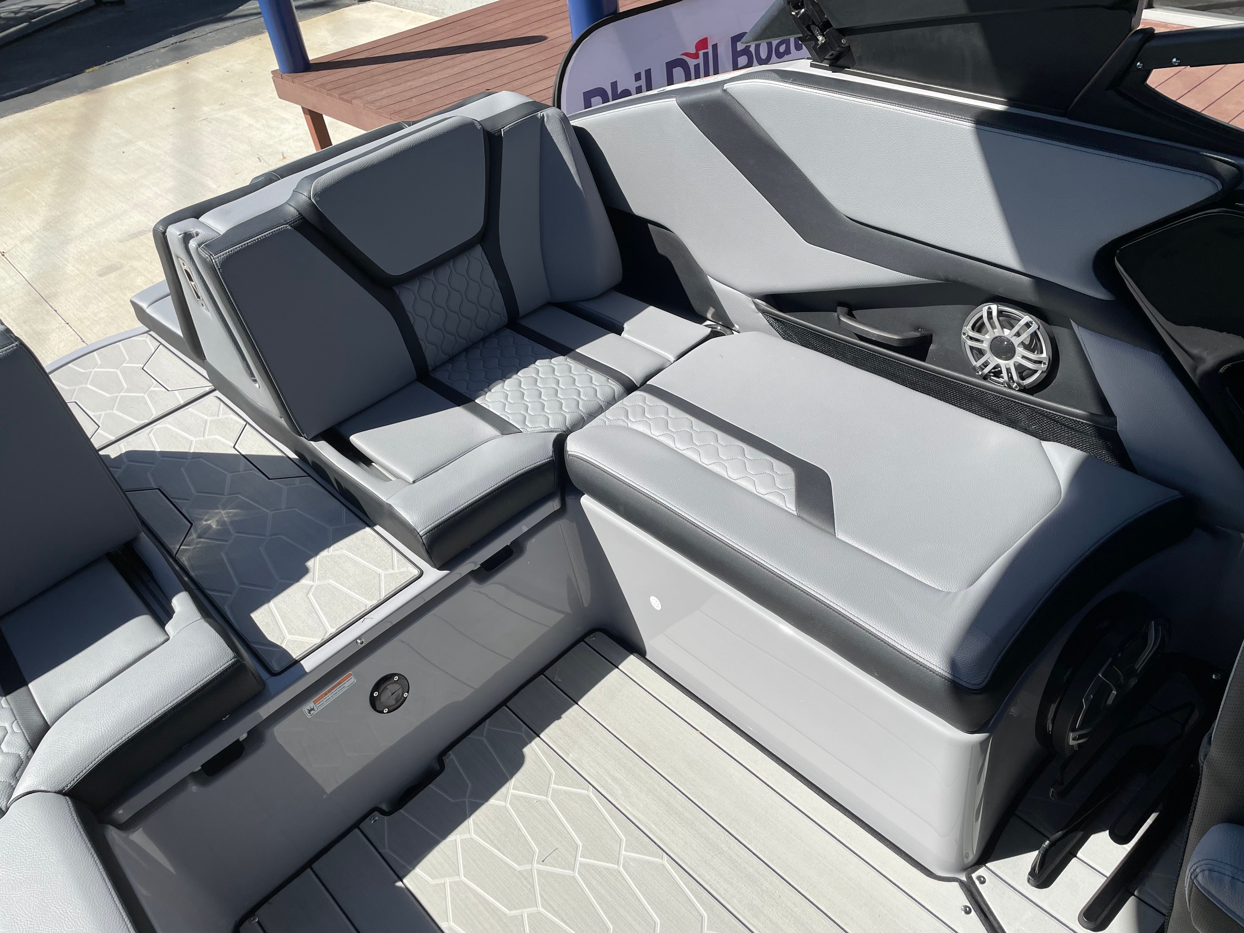 2026 YAMAHA 255 XD - Image 20