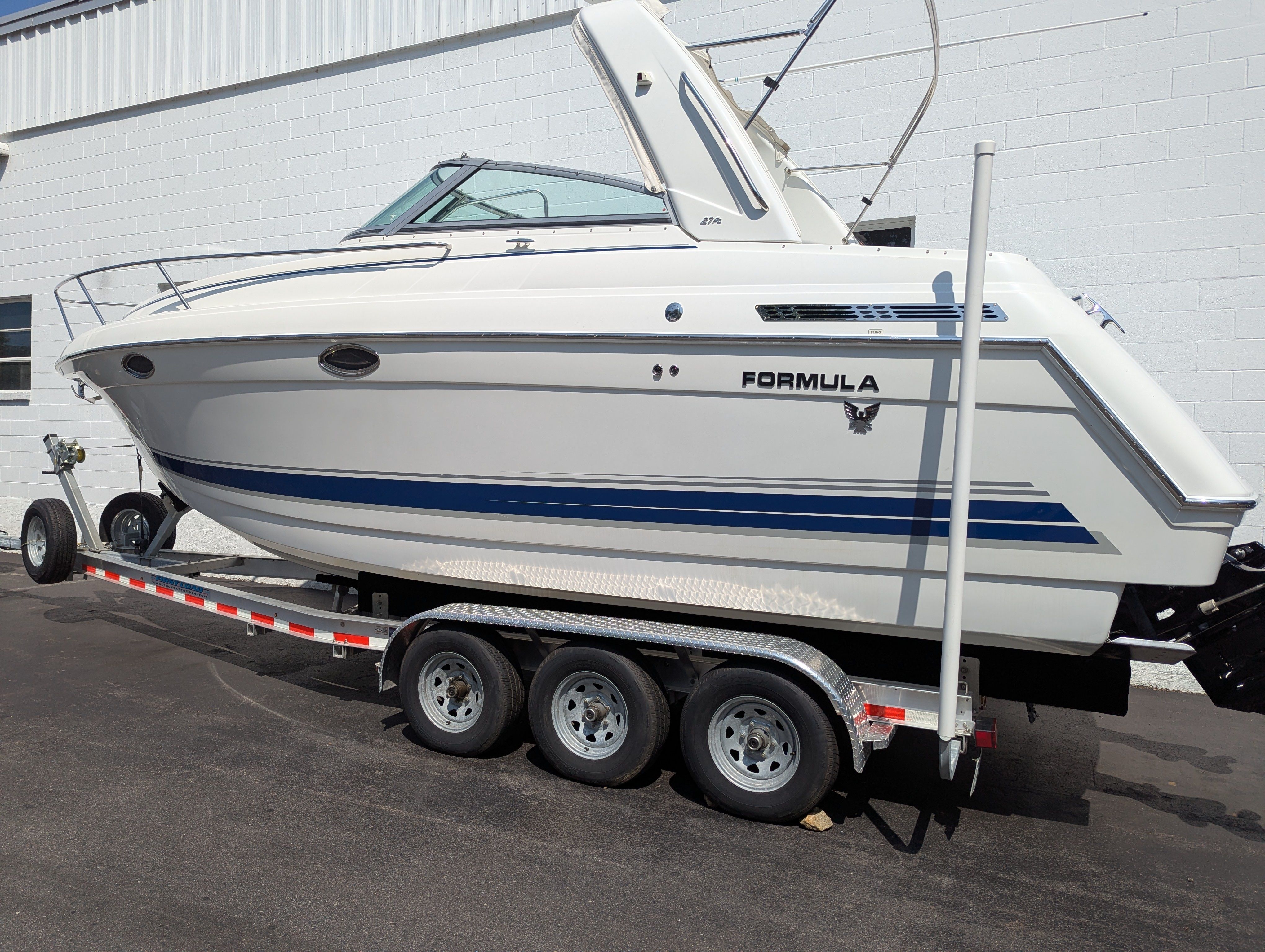 2005 Formula 27 Performance Cruiser - 2