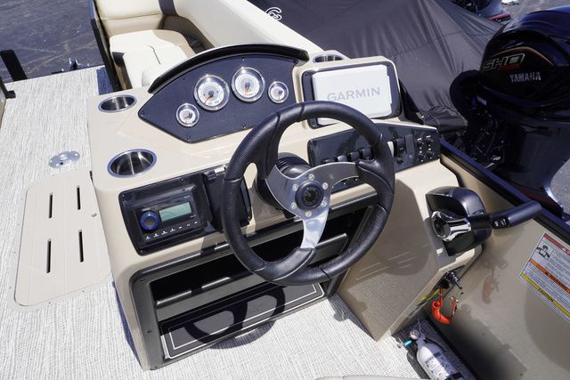 2025 SunCatcher Select 324RC - 13