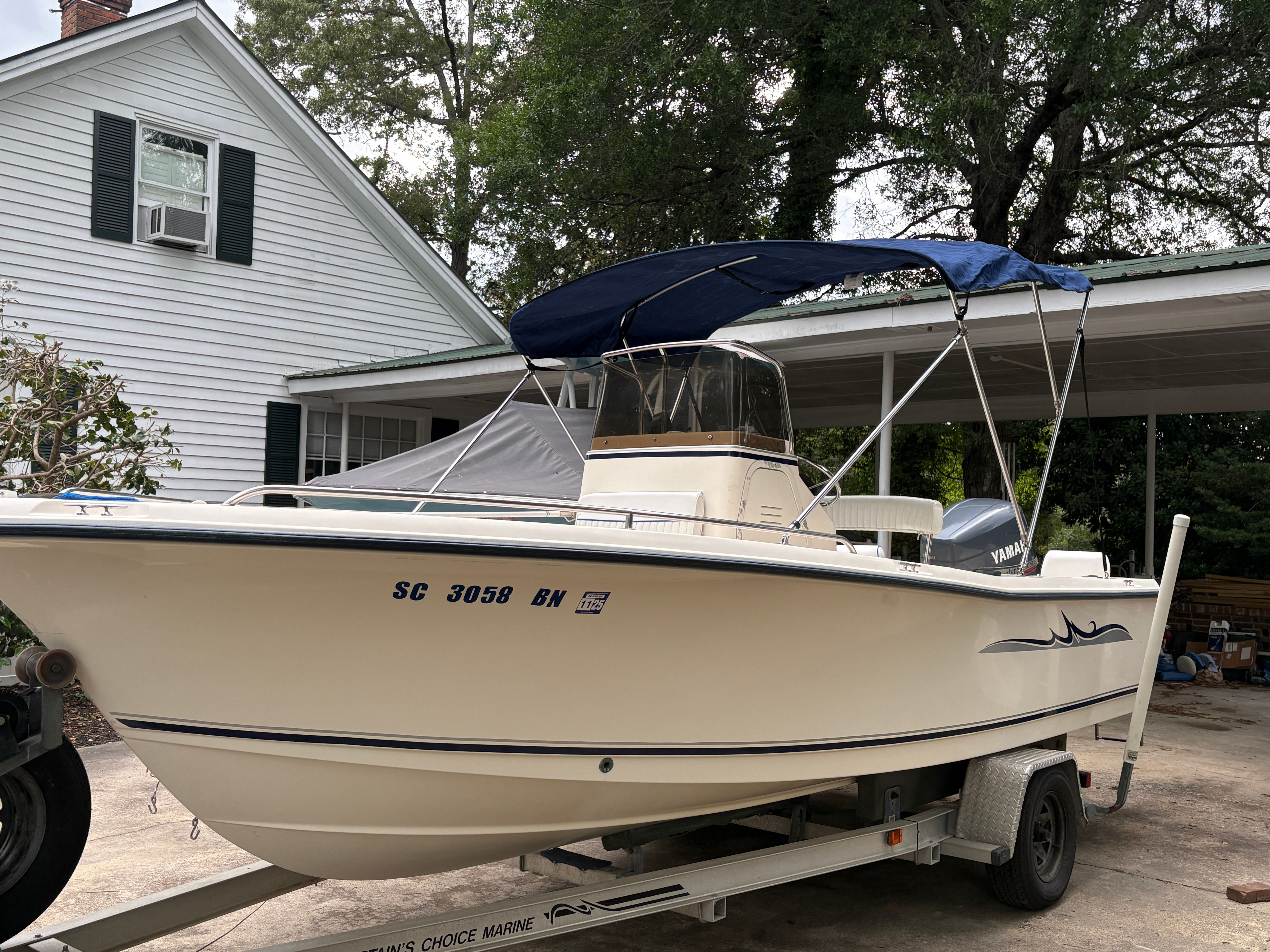 2002 Sea Hunt Tritan 202 - 2