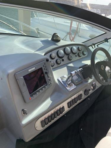 2006 Cruisers Yachts 320 Express - 47