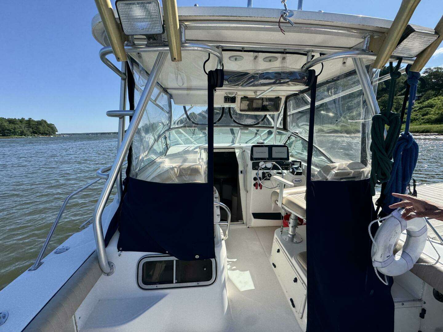 1999 Boston Whaler 28 Conquest - Image 14