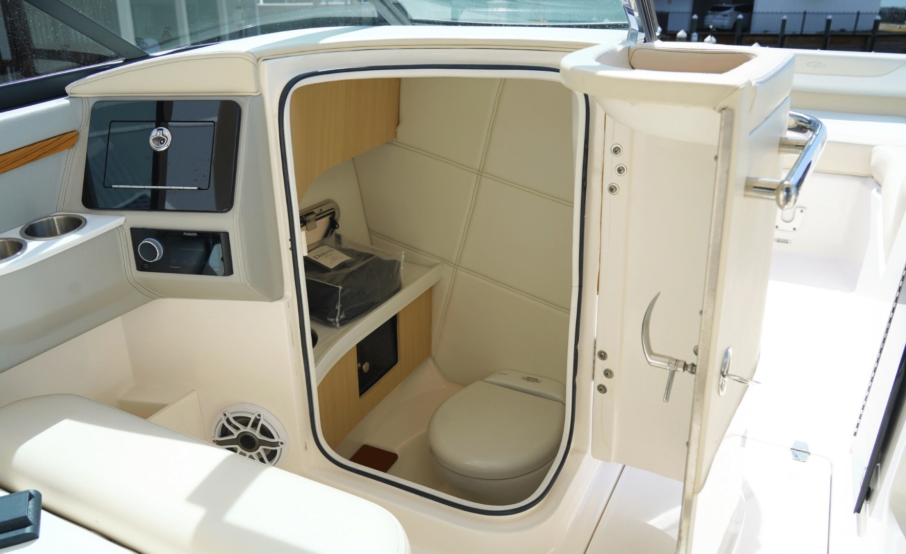 2024 Regal LX9 - Image 42