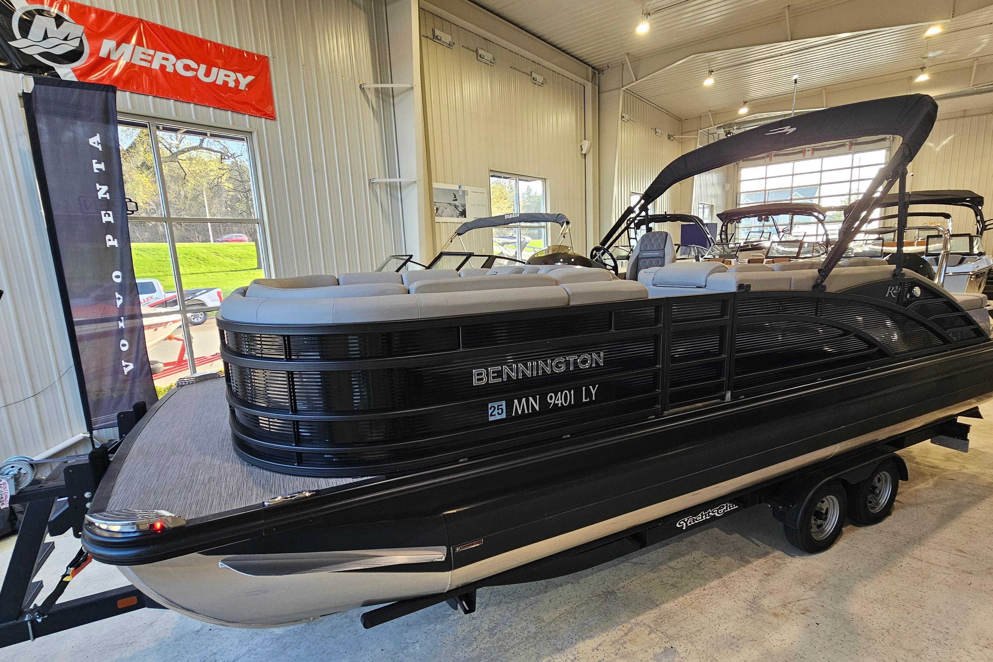 2020 Bennington 23 R Swingback