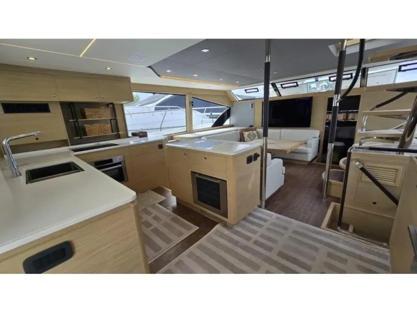 2025 Aquila 54 YACHT - Image 21