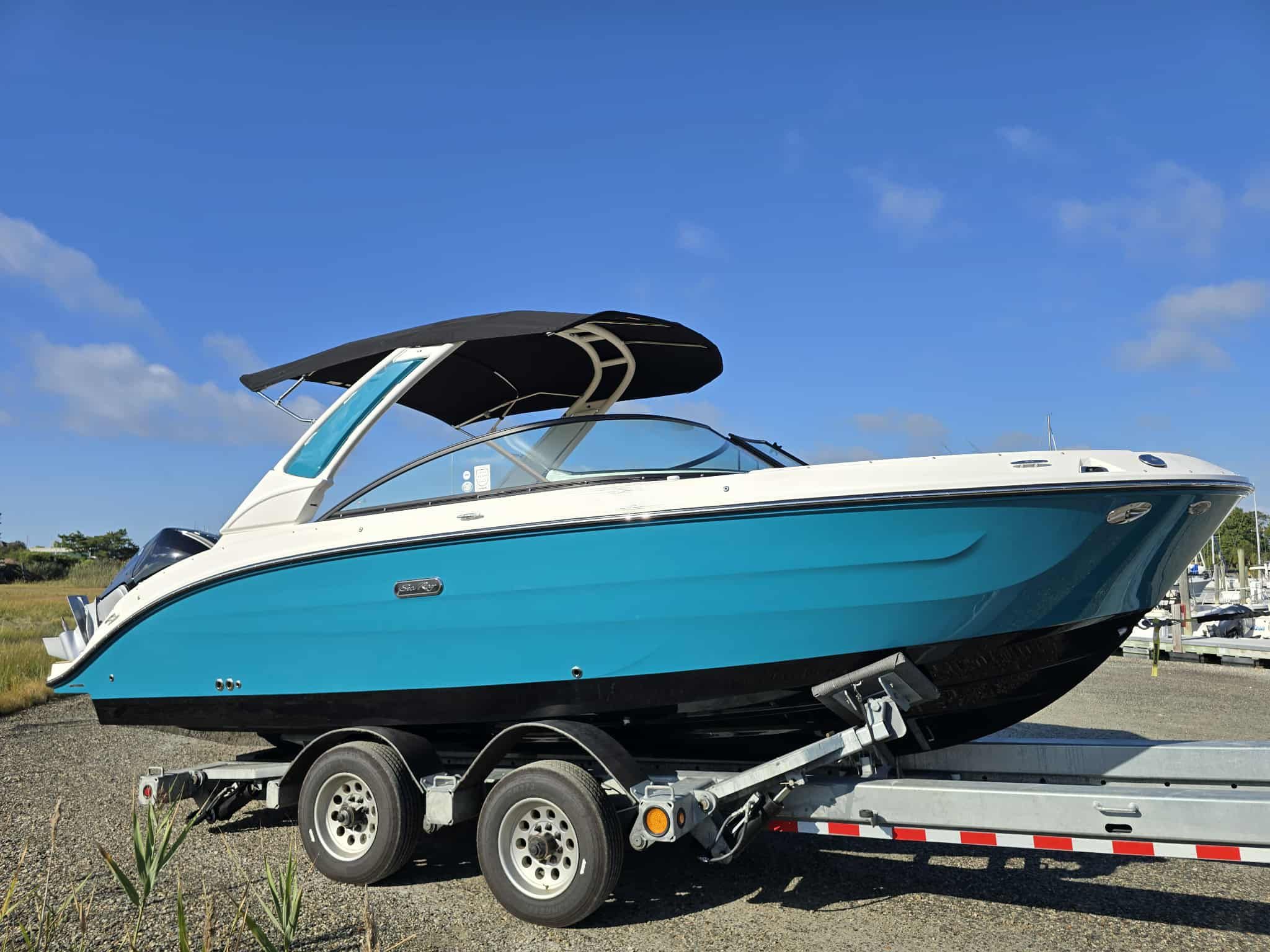 2026 Sea Ray SDX 250 Outboard