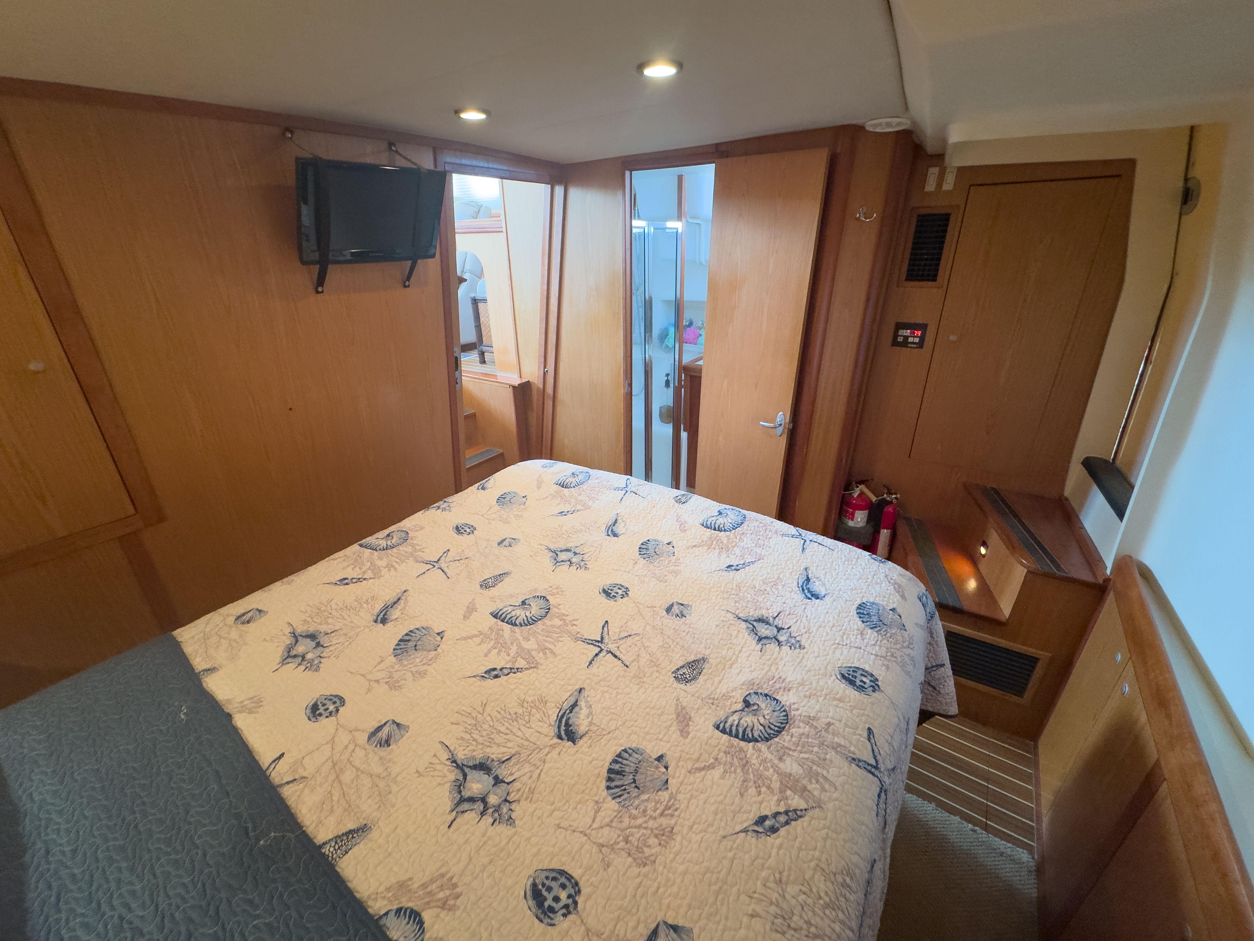 2006 Mainship 43 Trawler - 25