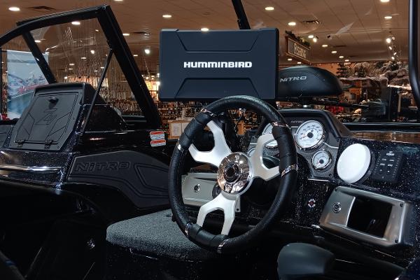 2025 Nitro ZV20 boat dashboard with Humminbird navigation system.