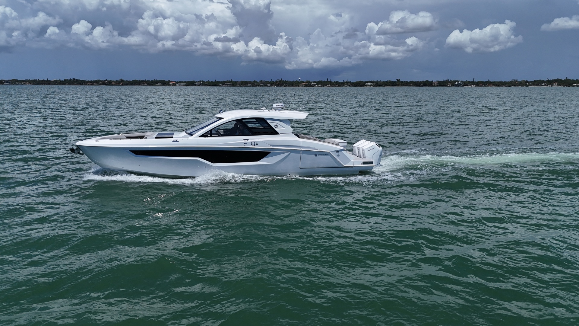 2026 Cruisers Yachts 50GLS OB - Image 37