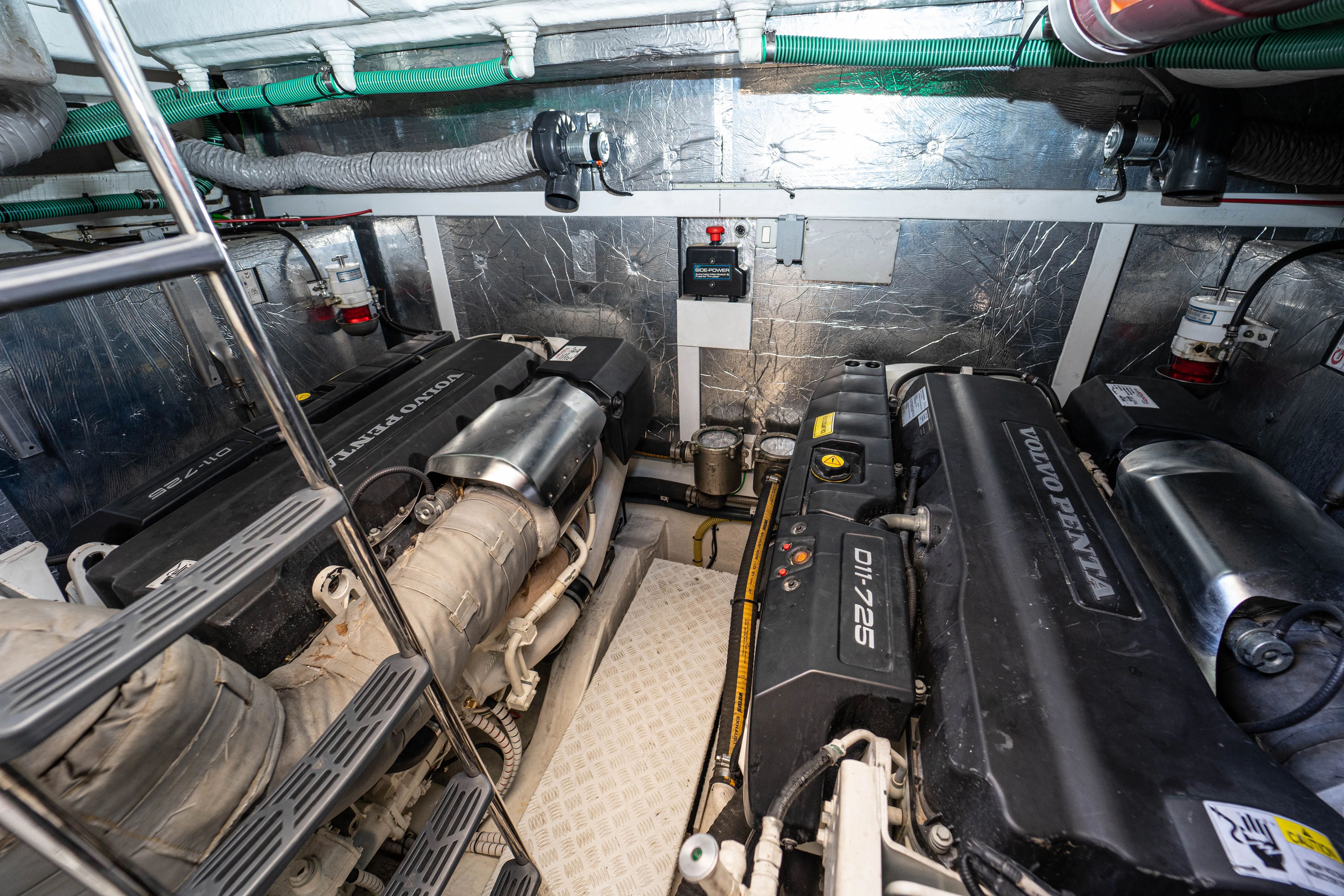 2019 Fairline Squadron 53 - Image 61