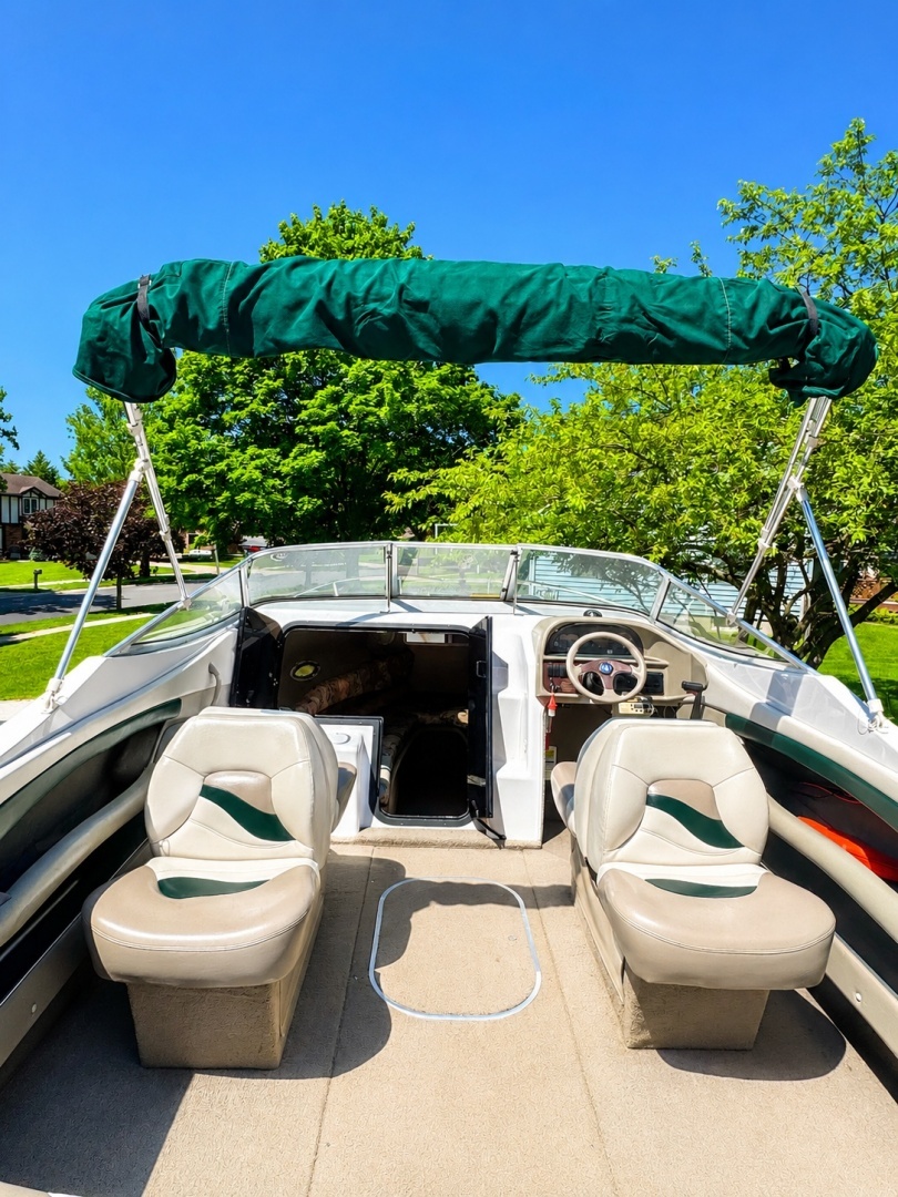 1996 Four Winns 245 SunDowner - Image 10