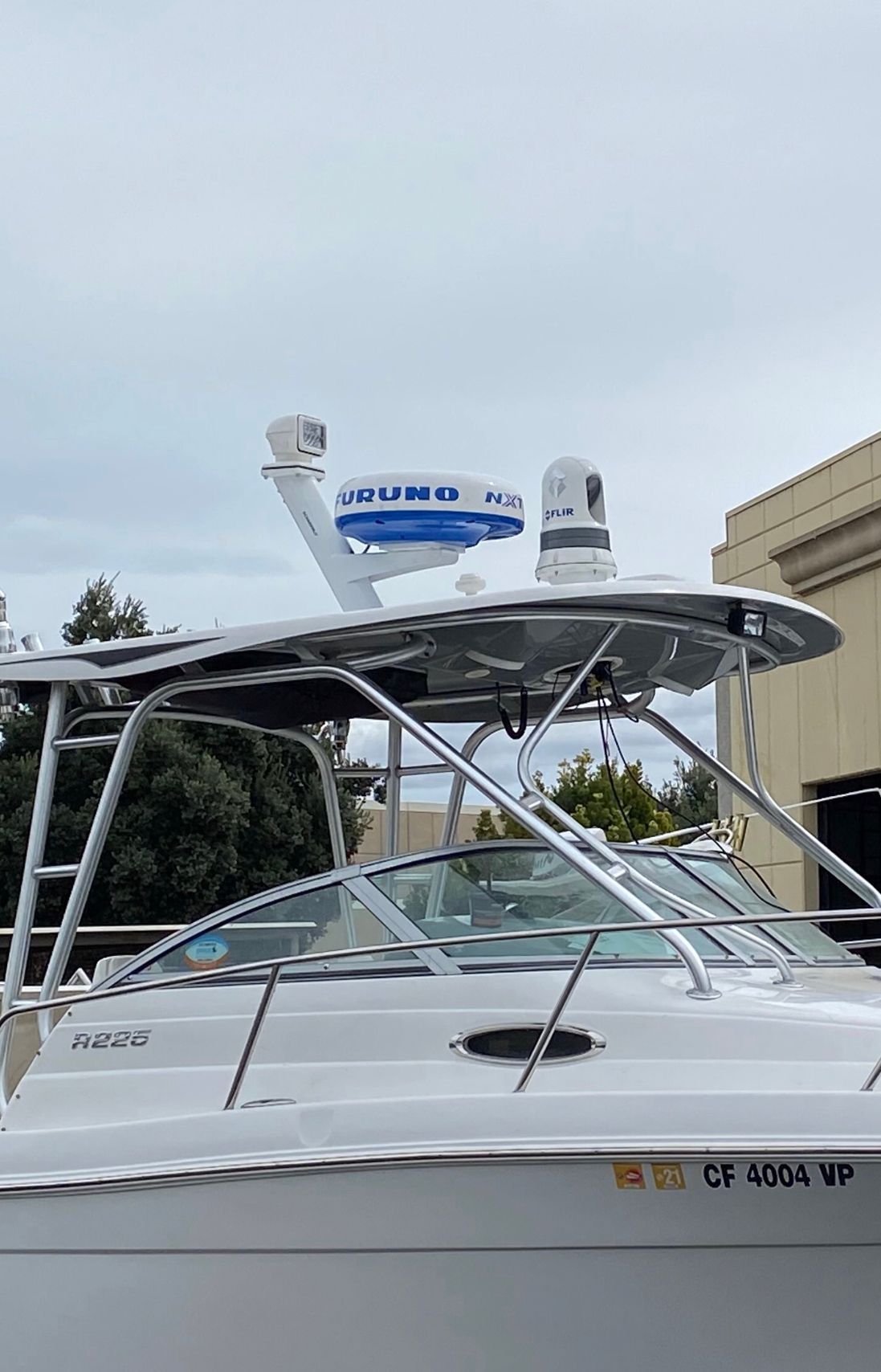 2012 Robalo R225 Walkaround - 6
