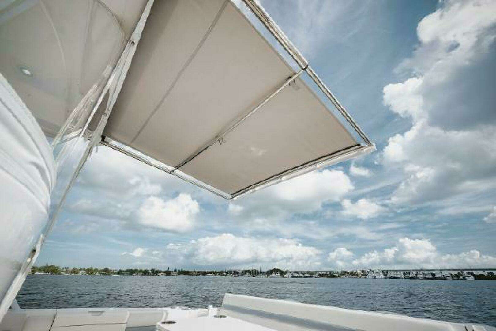2018 Intrepid 475 Sport Yacht - Image 21