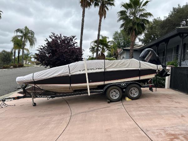 2017 Tracker TAHOE 2150 - 2