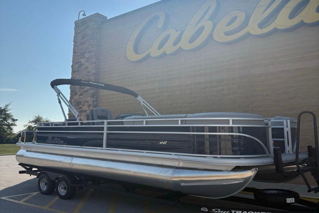 2026 Sun Tracker SportFish 22 DLX