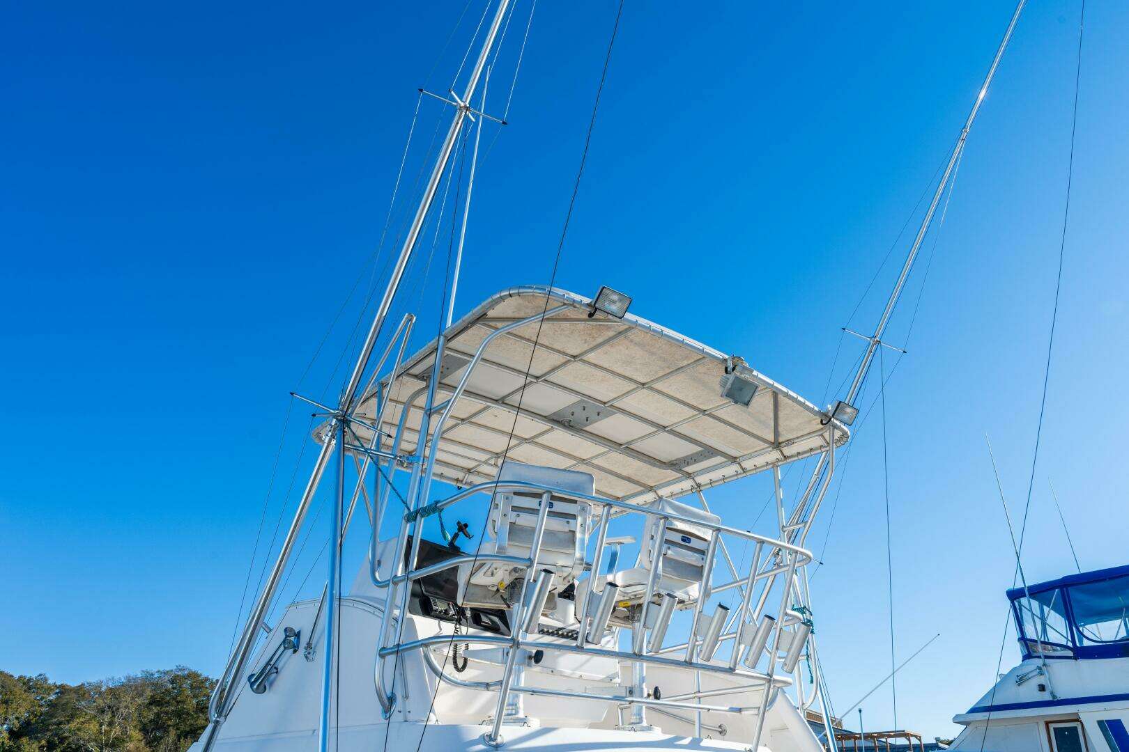 2004 Luhrs Convertible - Image 6