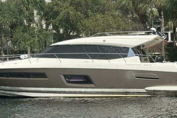 2013 Prestige 550S