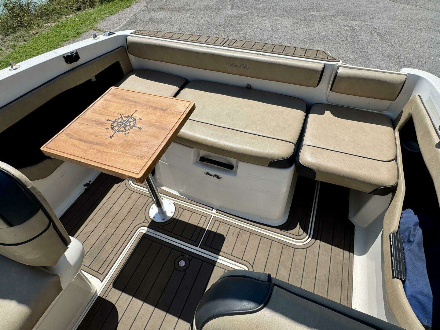 1999 Sea Ray 215 Express Cruiser - Image 66