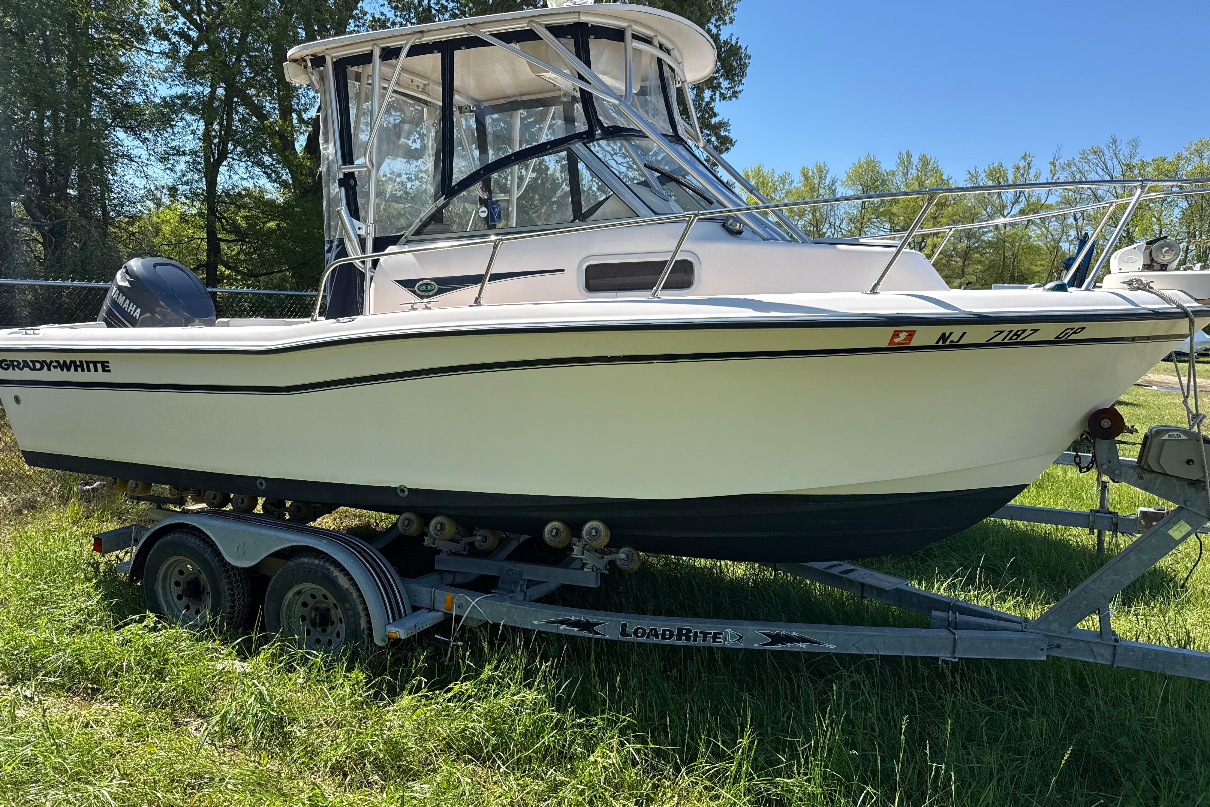 2002 Grady-White Adventure 208