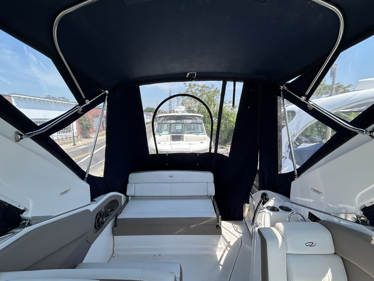 2017 Regal 28 Express - Image 9