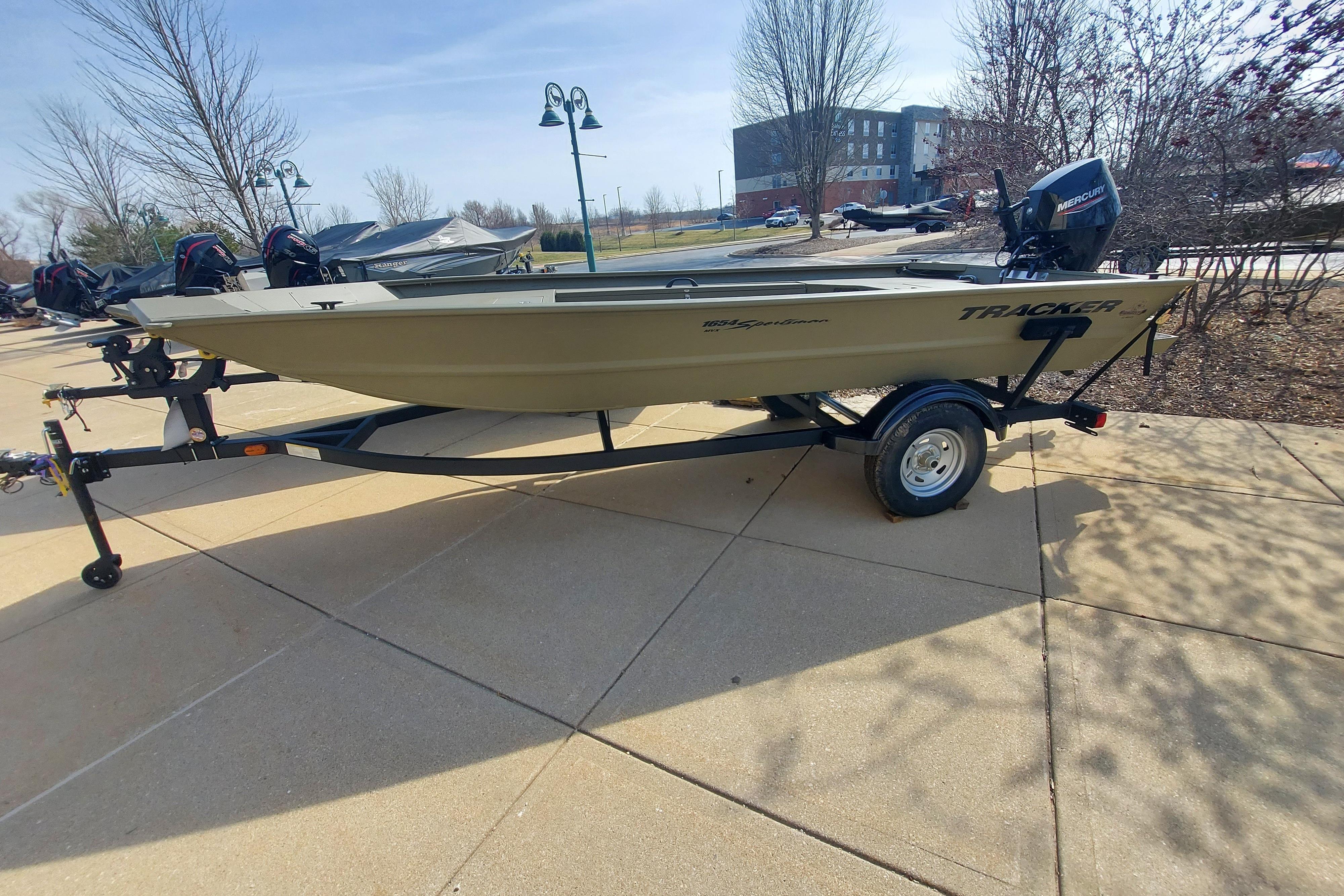 2026 Tracker Grizzly 1654 T Sportsman