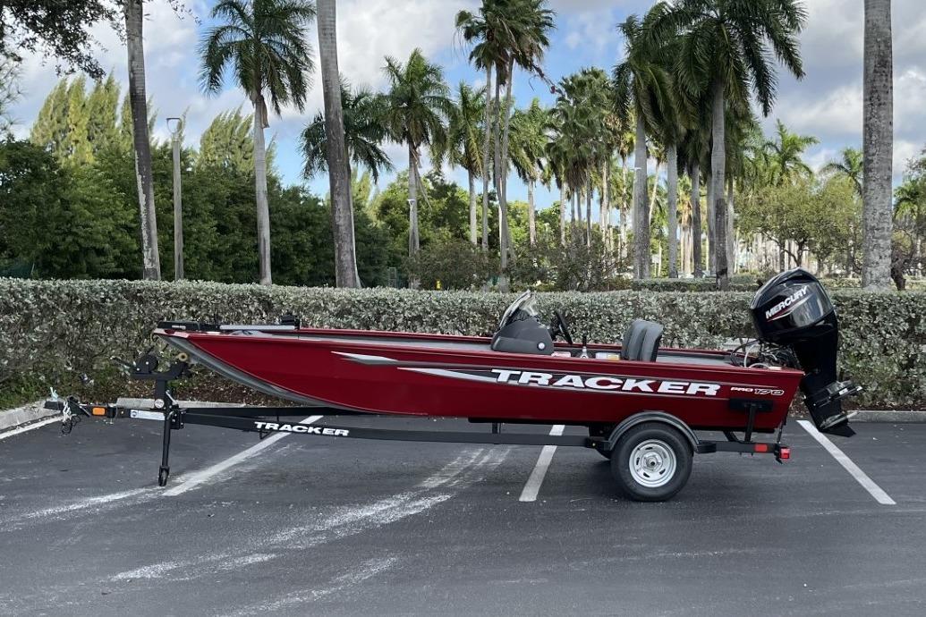 2026 Tracker Pro 170