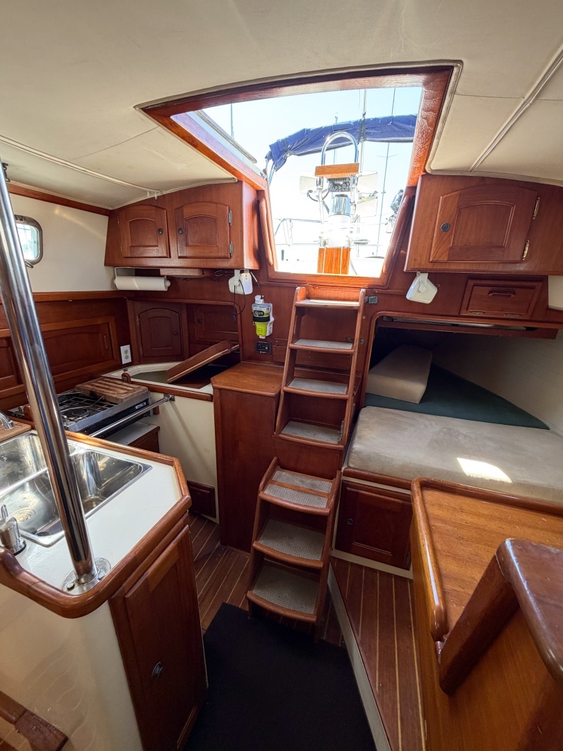 1998 Pacific Seacraft 37 - Image 31