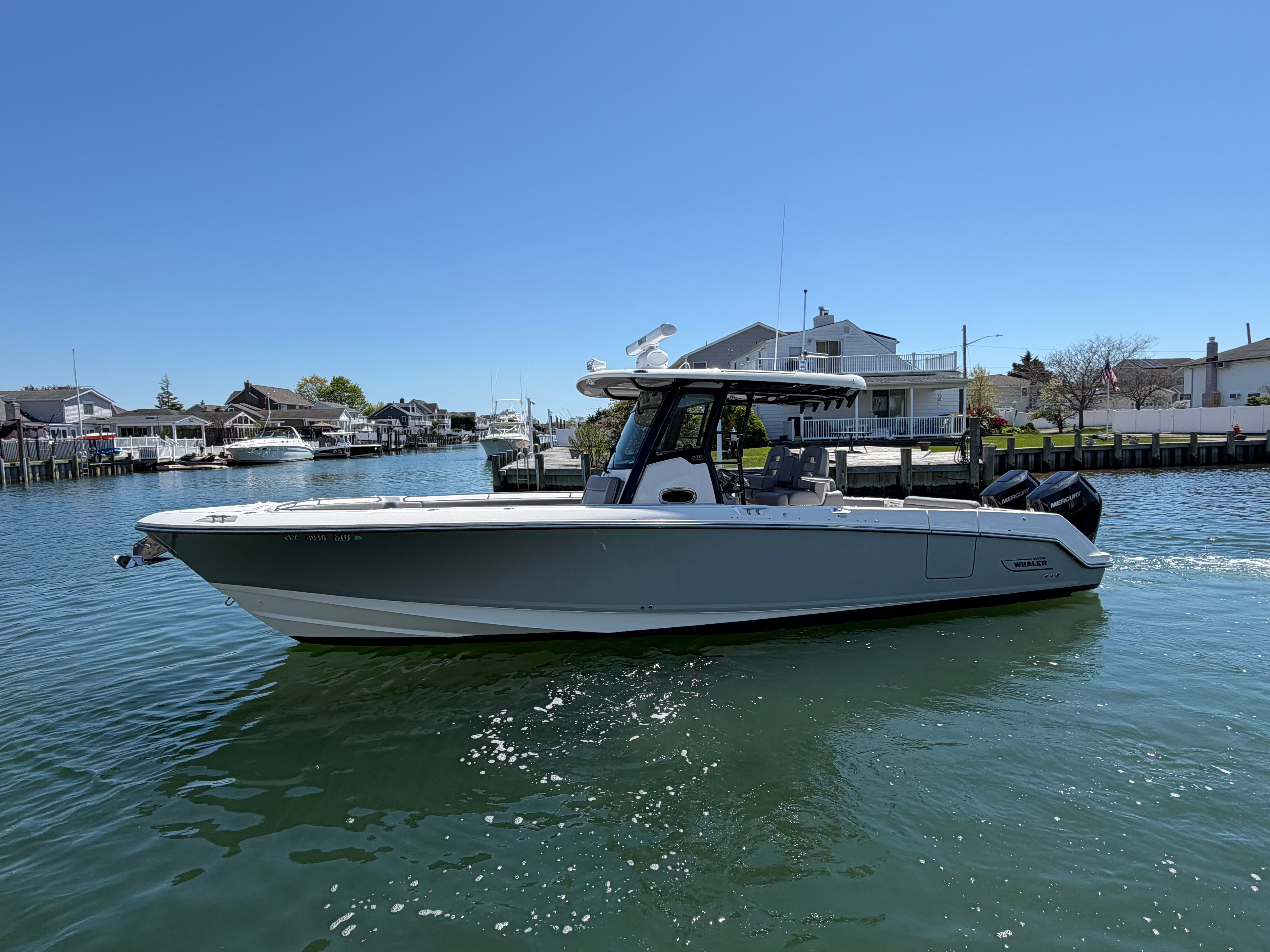 2024 Boston Whaler 330 Outrage