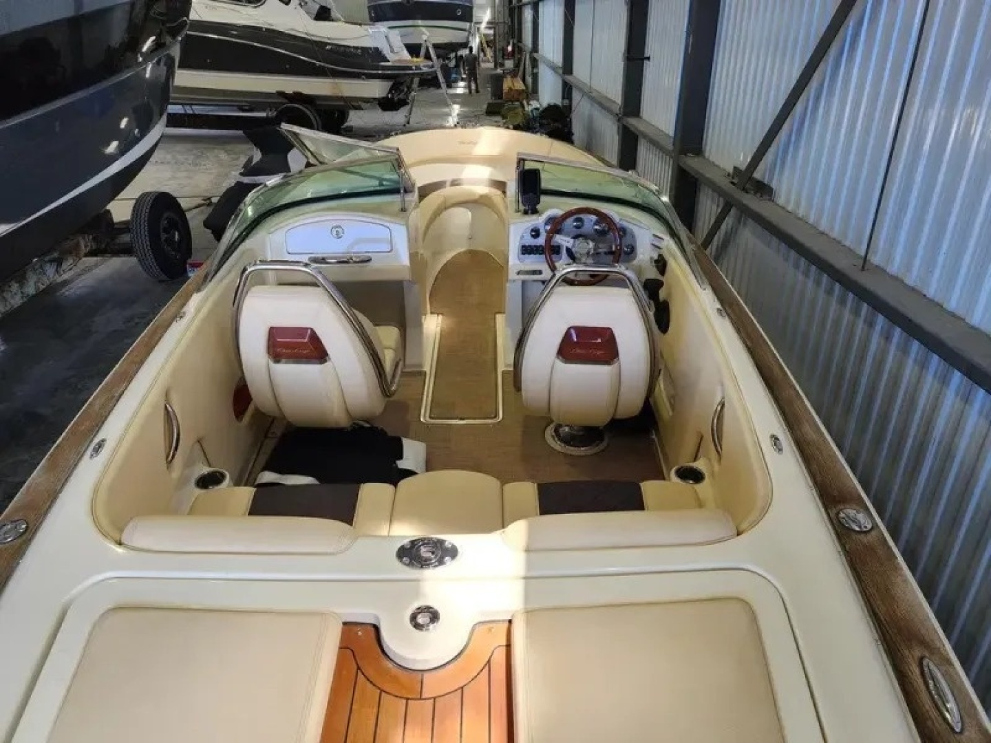 2018 Chris-Craft Launch 23 - Image 27