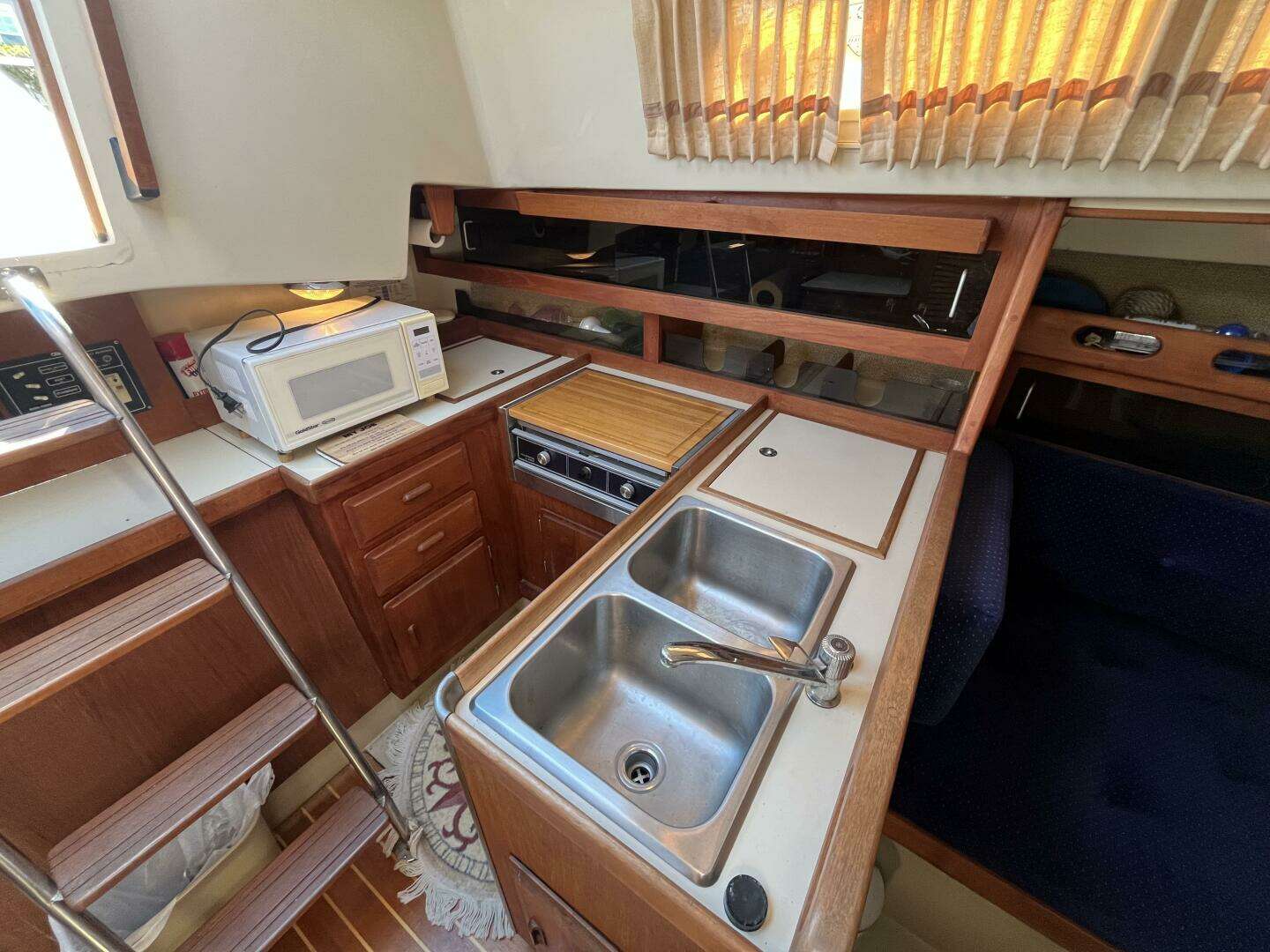 1985 O'Day 35 - Image 6