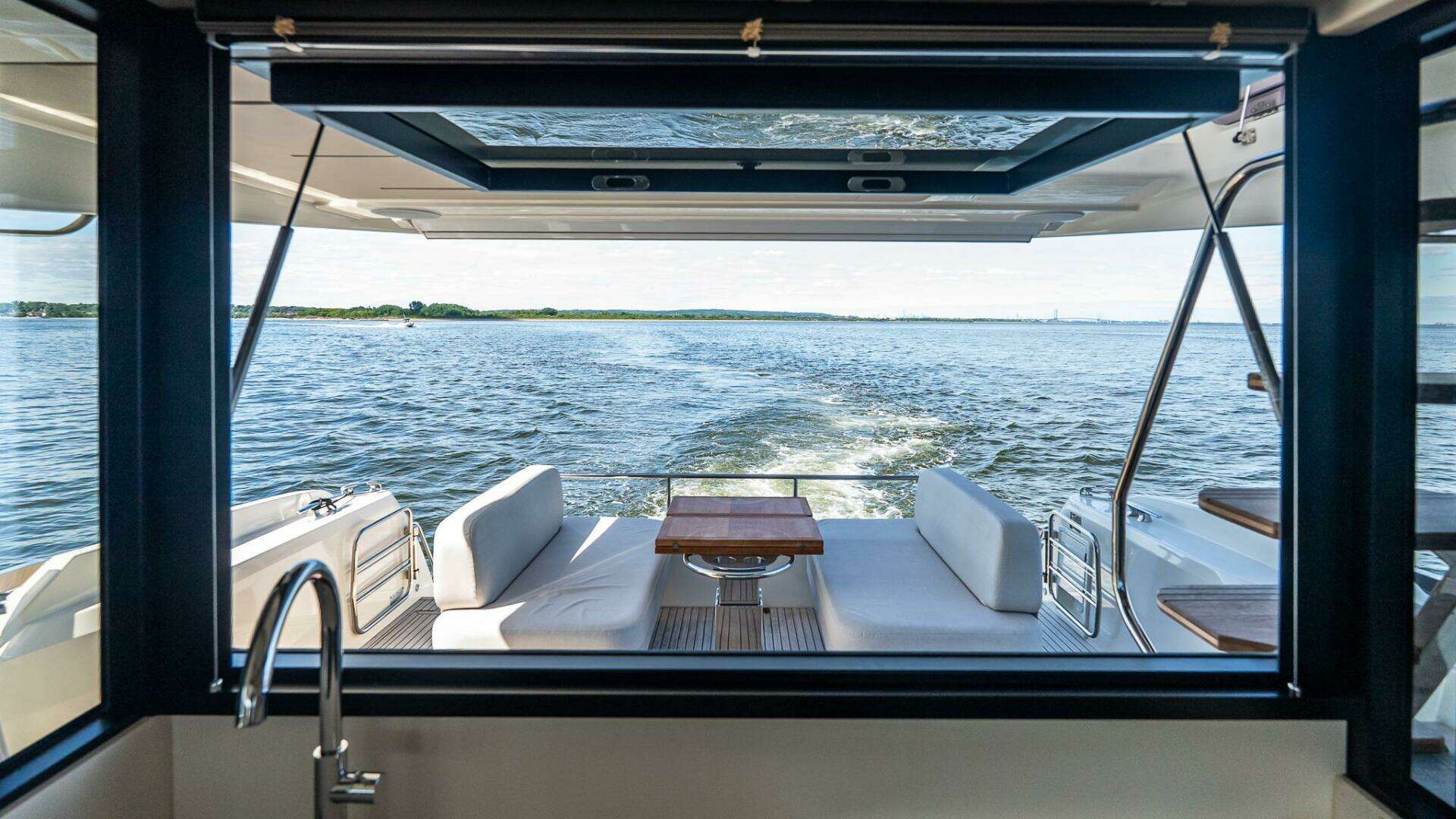 2025 Prestige F4.9 - Image 28