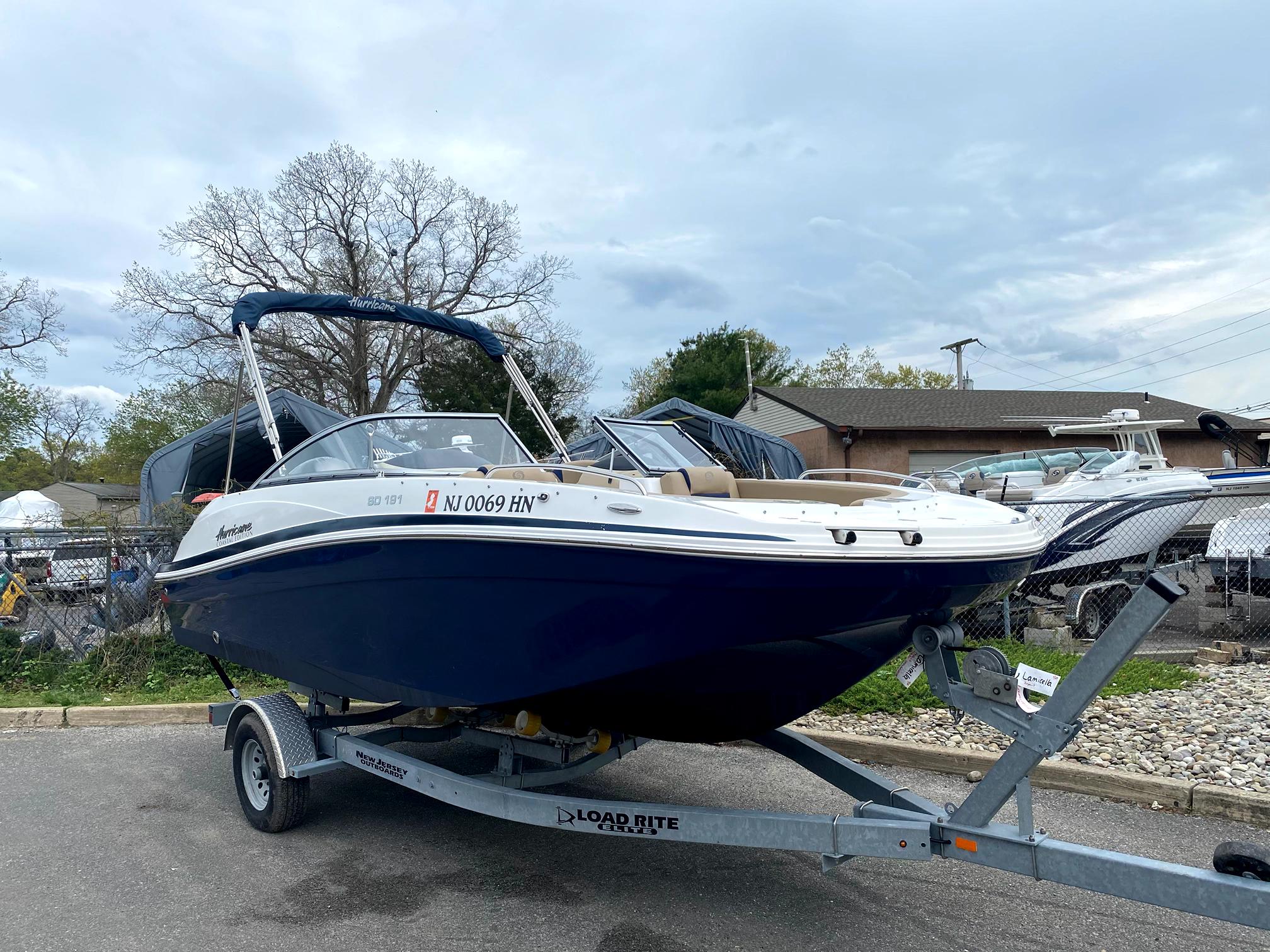 2019 Hurricane SunDeck 191 OB