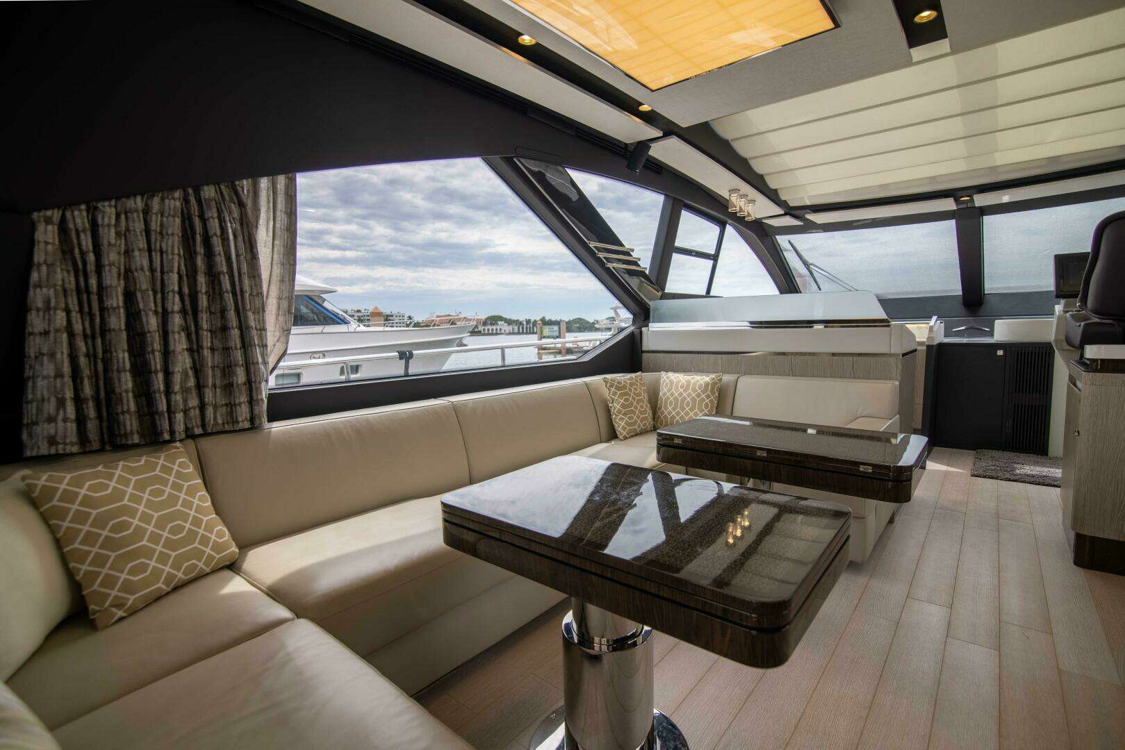 2019 Azimut S7 - Image 12